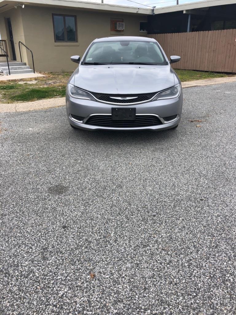 Chrysler 200  2015