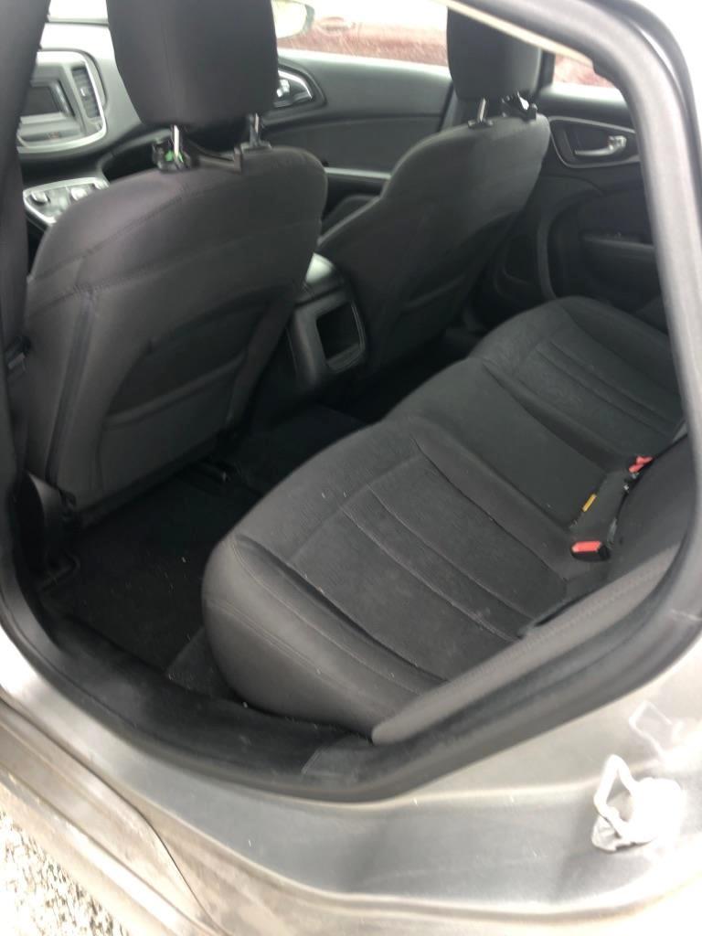 Chrysler 200  2015