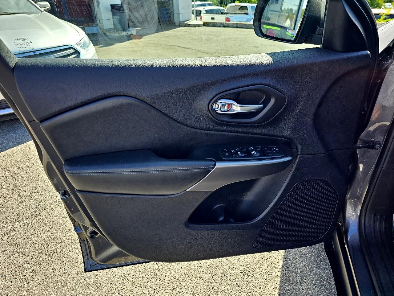 Jeep Cherokee Latitude Plus 4WD 2020