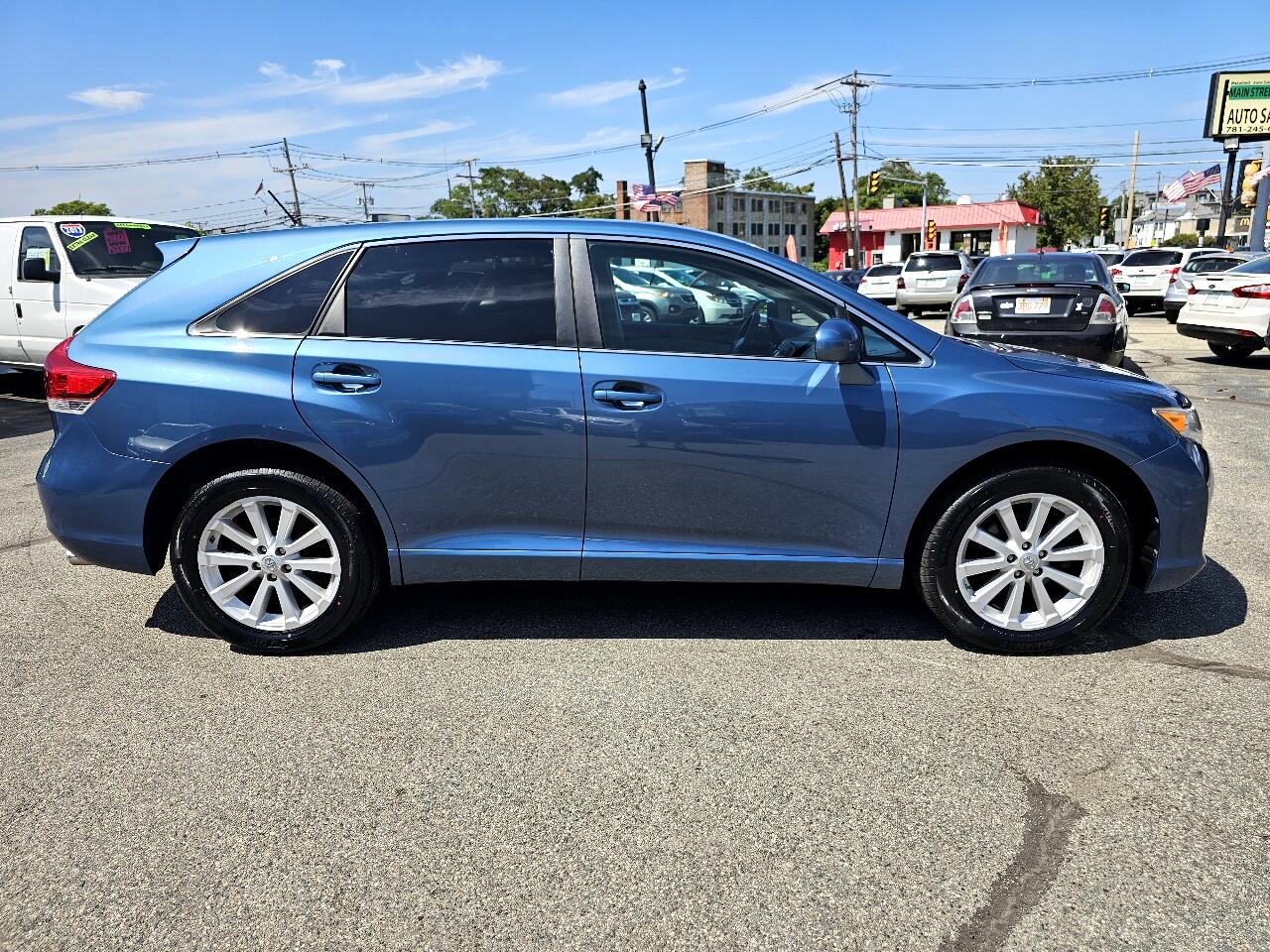 Toyota Venza LE I4 AWD 2012