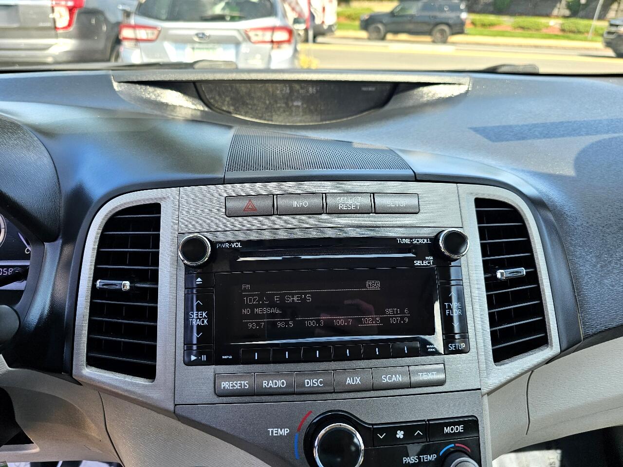 Toyota Venza LE I4 AWD 2012