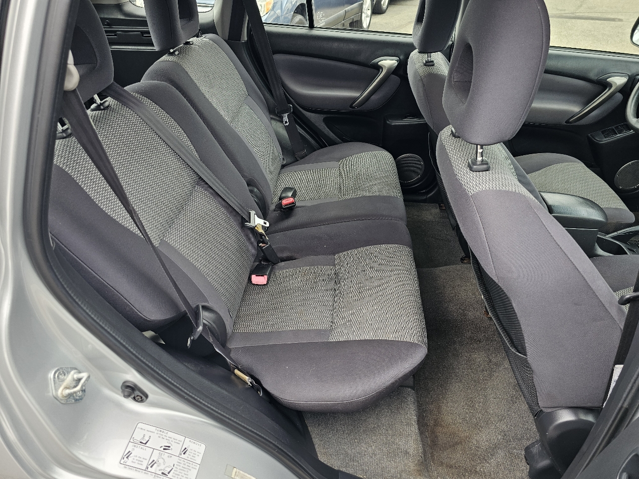 Toyota RAV4 2WD 2004