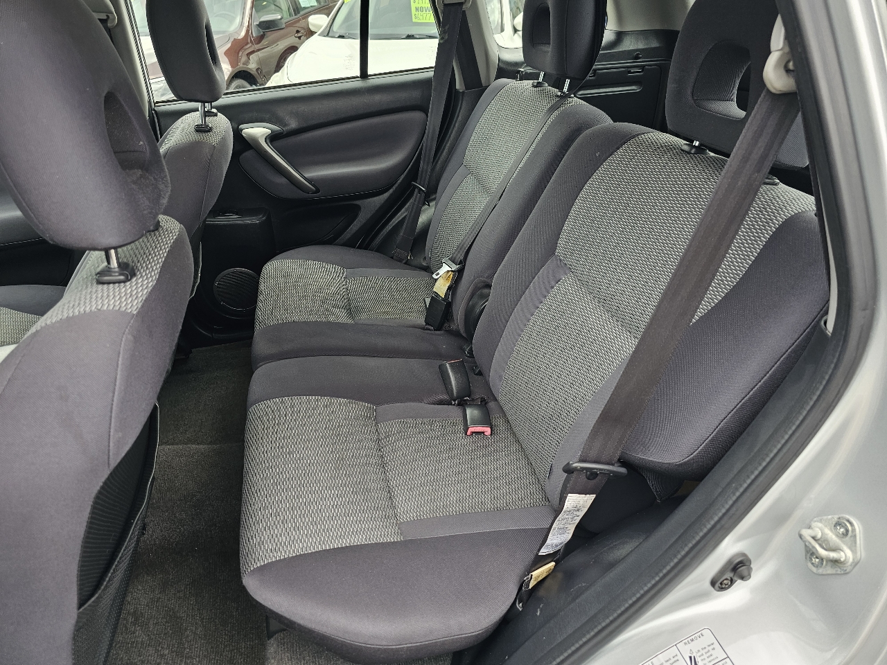 Toyota RAV4 2WD 2004