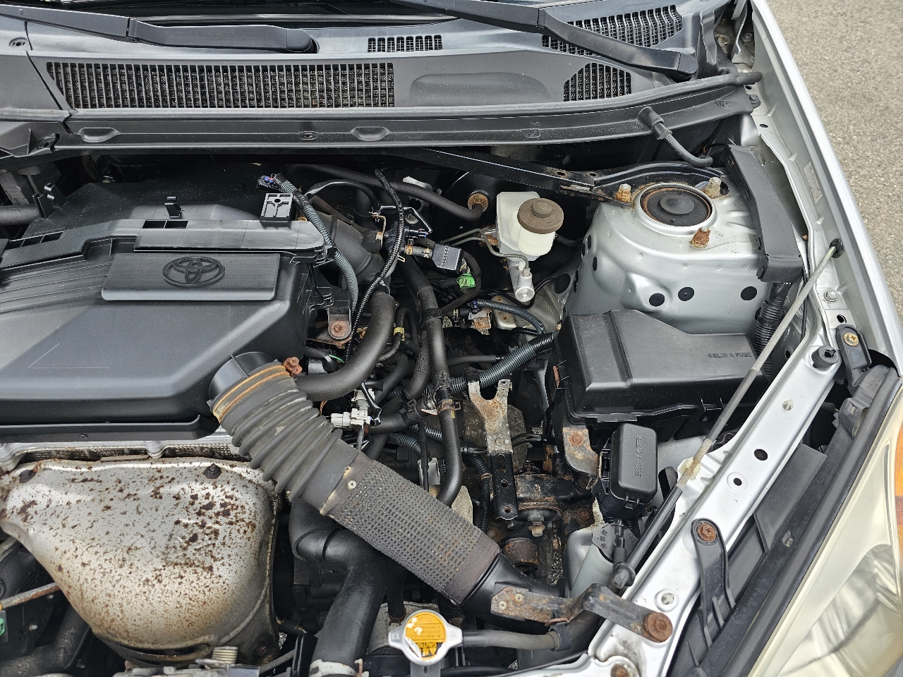 Toyota RAV4 2WD 2004