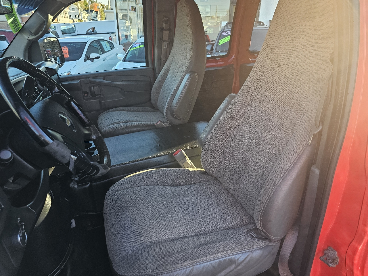 Chevrolet Express 3500 Cargo 2011