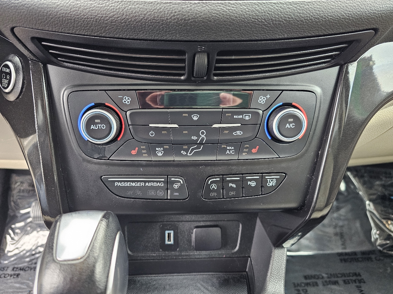 Ford Escape Titanium 4WD 2019