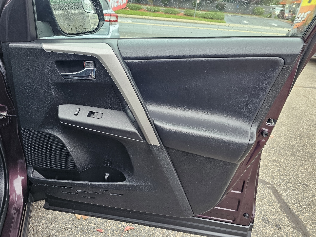 Toyota RAV4 XLE AWD 2016