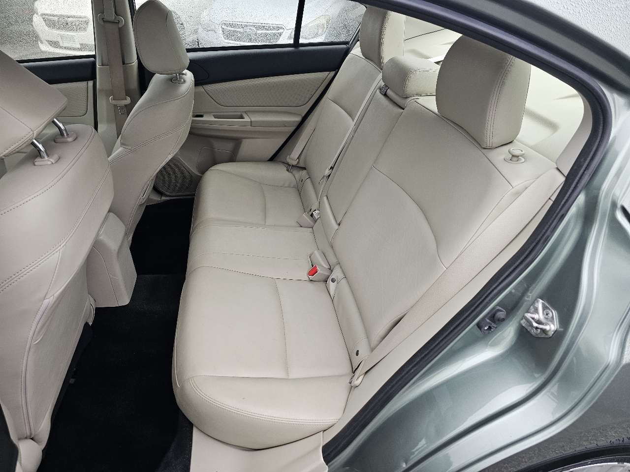 Subaru Impreza Limited 4-Door+S/R 2014