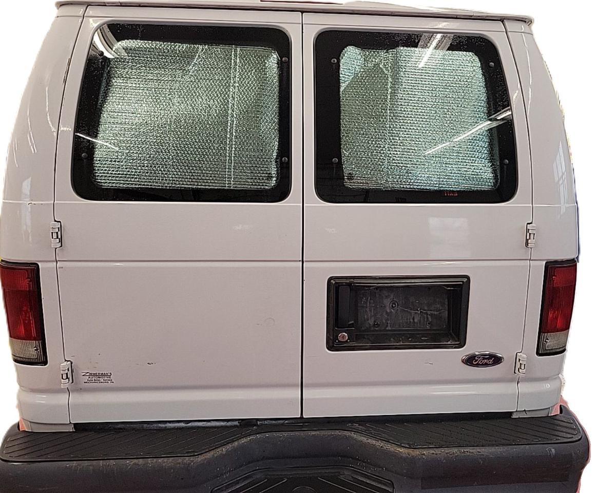 Ford Econoline E-150 2011