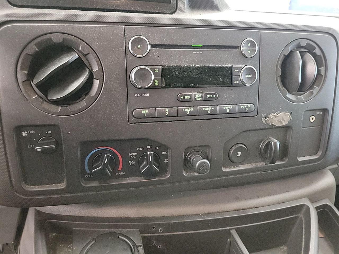 Ford Econoline E-150 2011