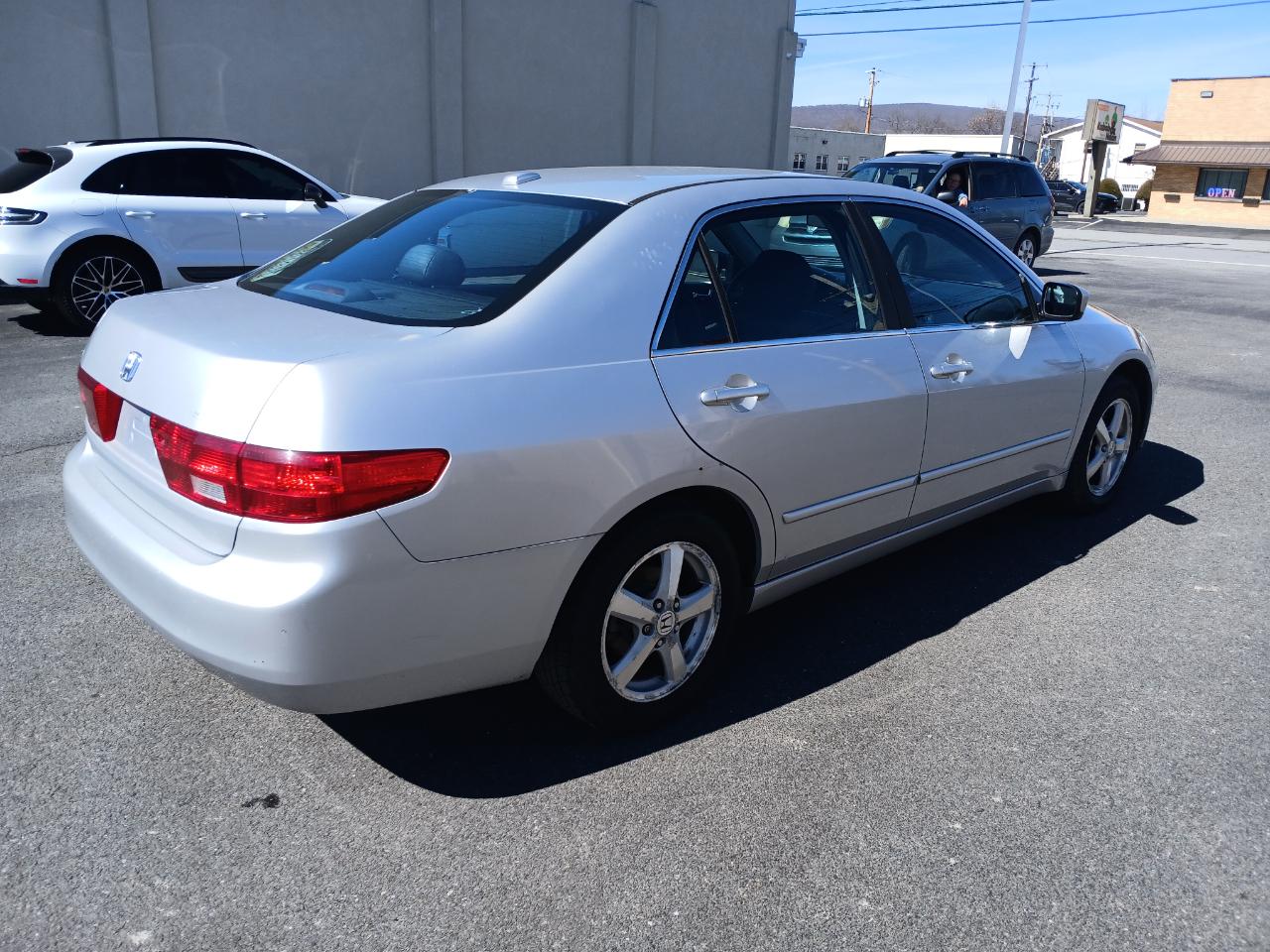 Honda Accord EX-L Sedan AT with XM Radio 2005