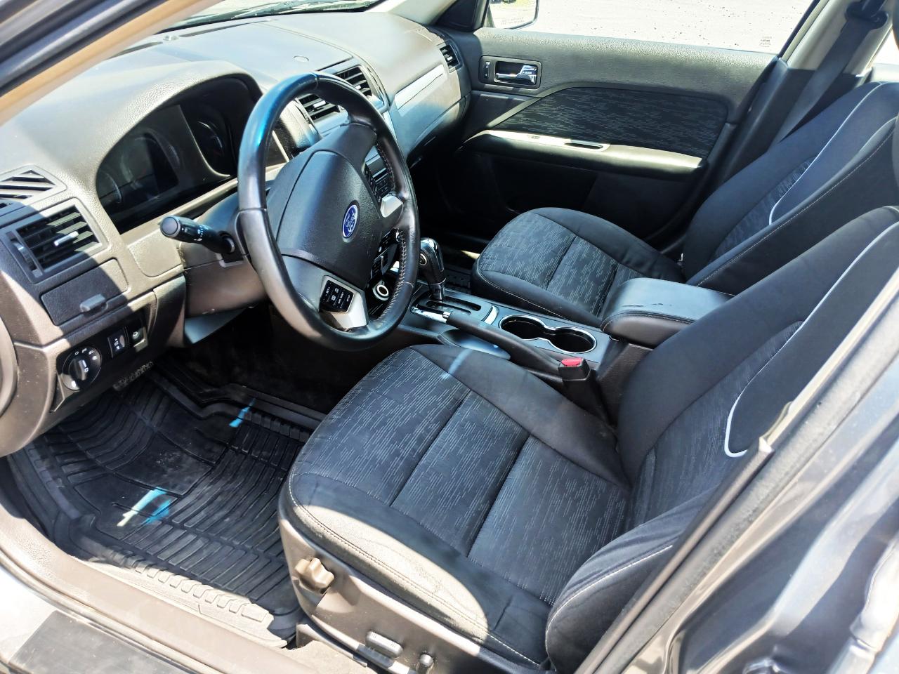 Ford Fusion I4 SE 2011