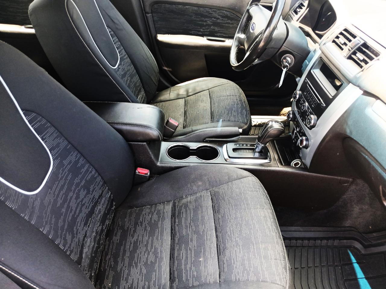 Ford Fusion I4 SE 2011