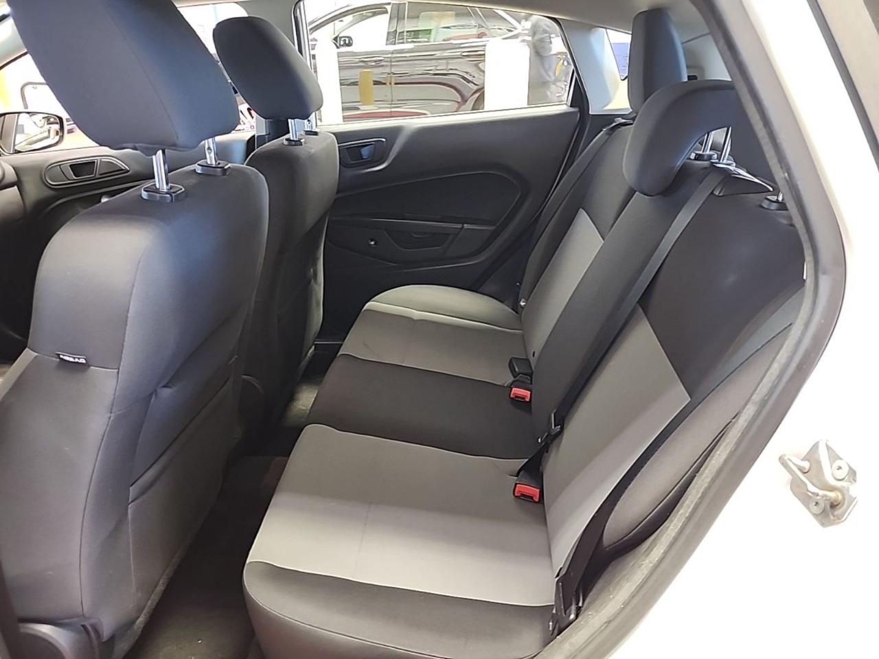 Ford Fiesta S 4D Hatchback 2015