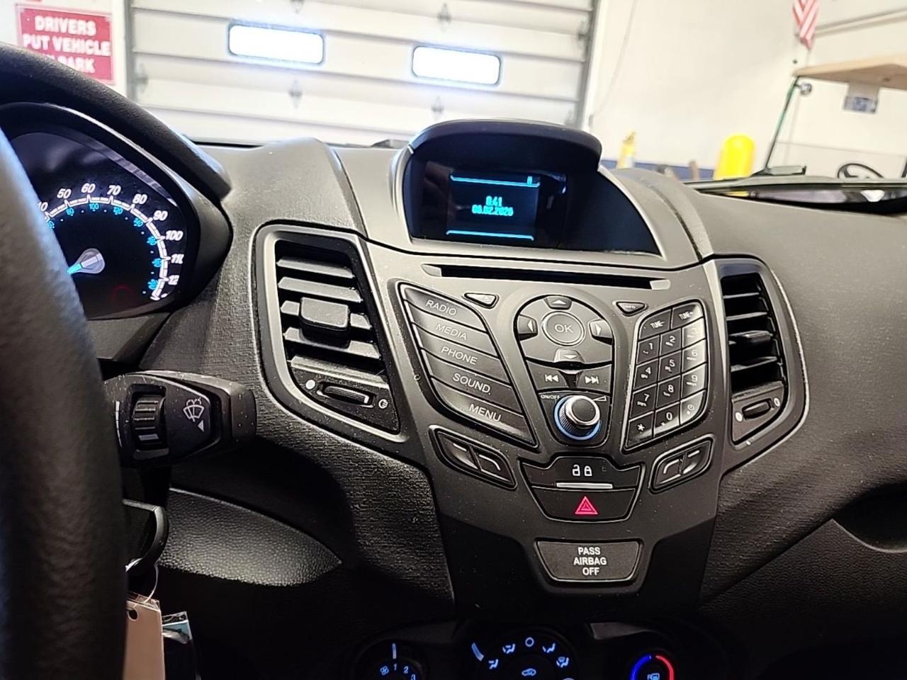 Ford Fiesta S 4D Hatchback 2015