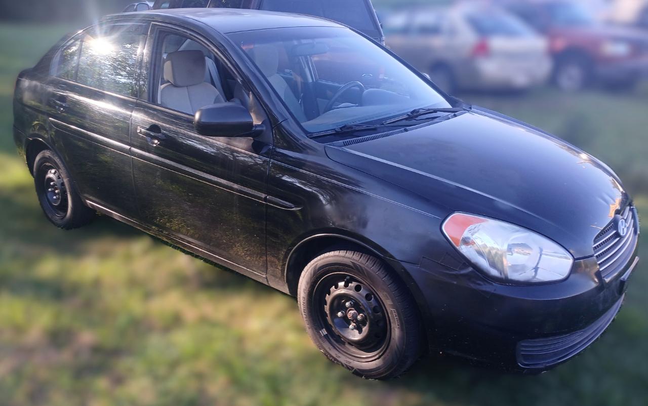 Hyundai Accent GLS 4-Door 2010