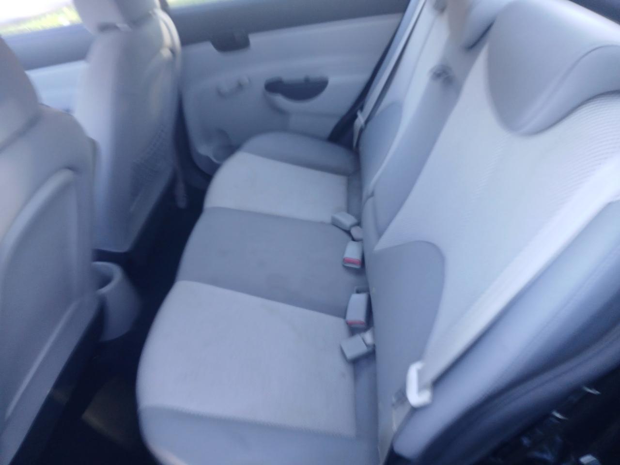 Hyundai Accent GLS 4-Door 2010