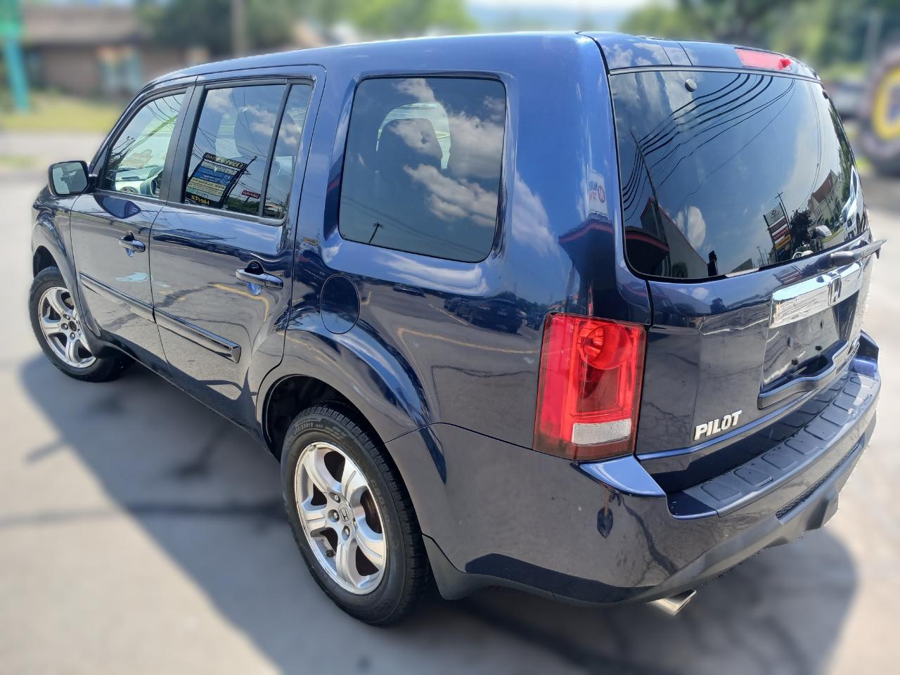 Honda Pilot EX-L 4WD 5-Spd AT with DVD 2015