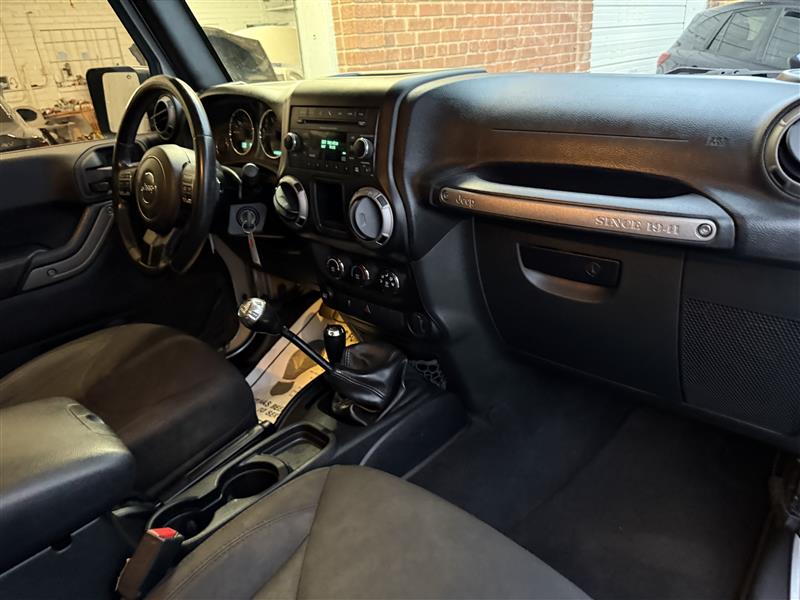 Jeep Wrangler Sport 4WD 2015 Jeep Wrangler Sport 4WD 2015
