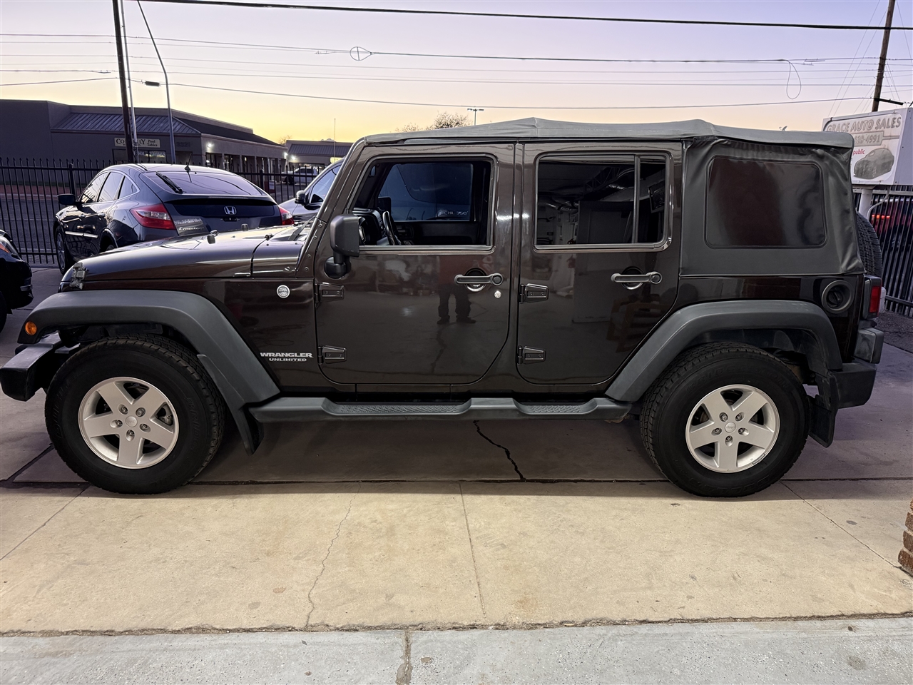 Jeep Wrangler Unlimited Sport 4WD 2013 Jeep Wrangler Unlimited Sport 4WD 2013