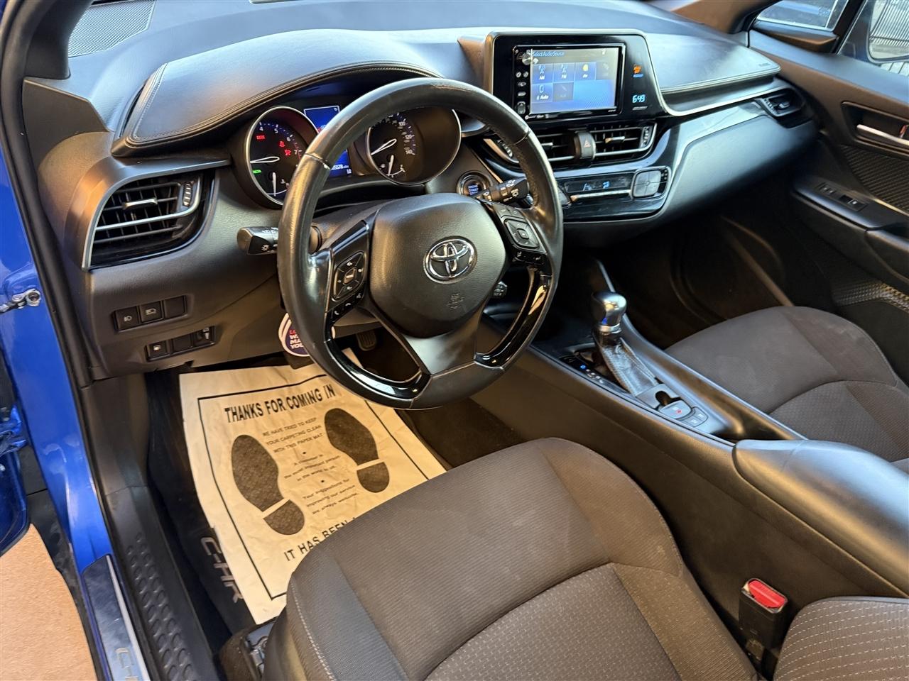 Toyota C-HR XLE 2018