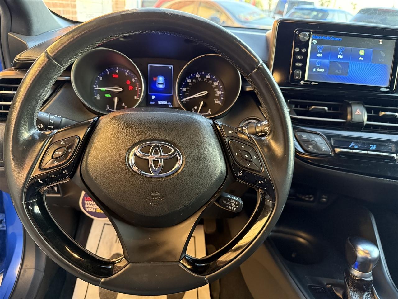 Toyota C-HR XLE 2018