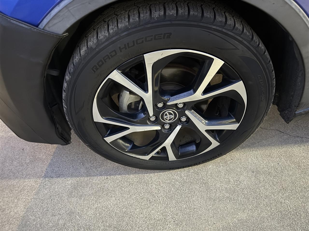 Toyota C-HR XLE 2018