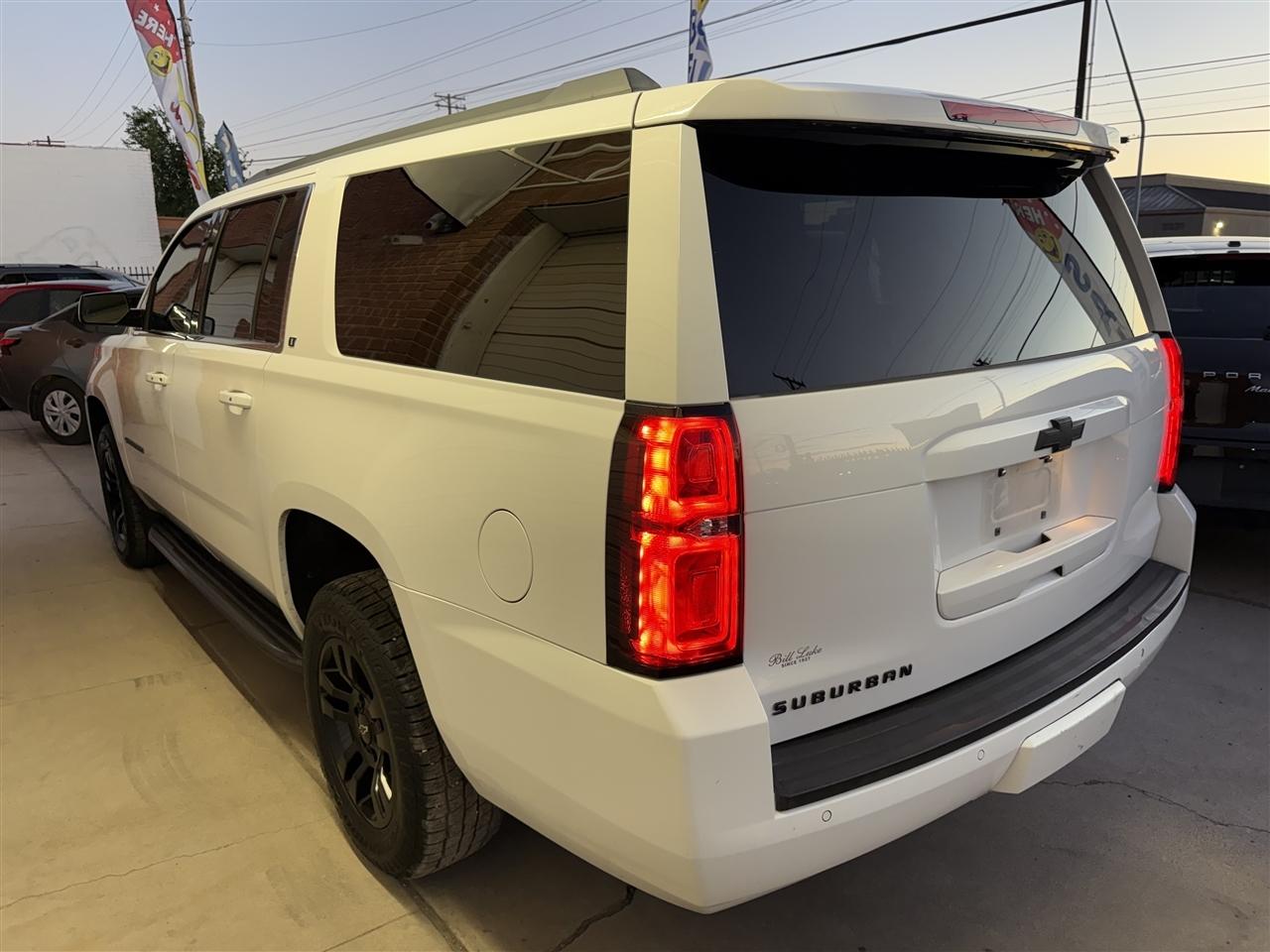 Chevrolet Suburban LT 4WD 2019