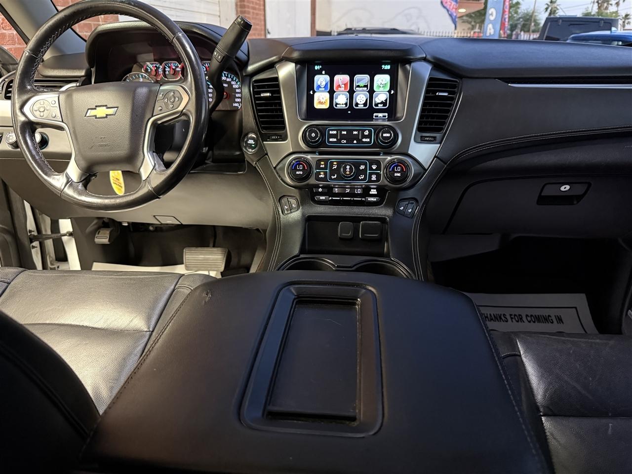 Chevrolet Suburban LT 4WD 2019