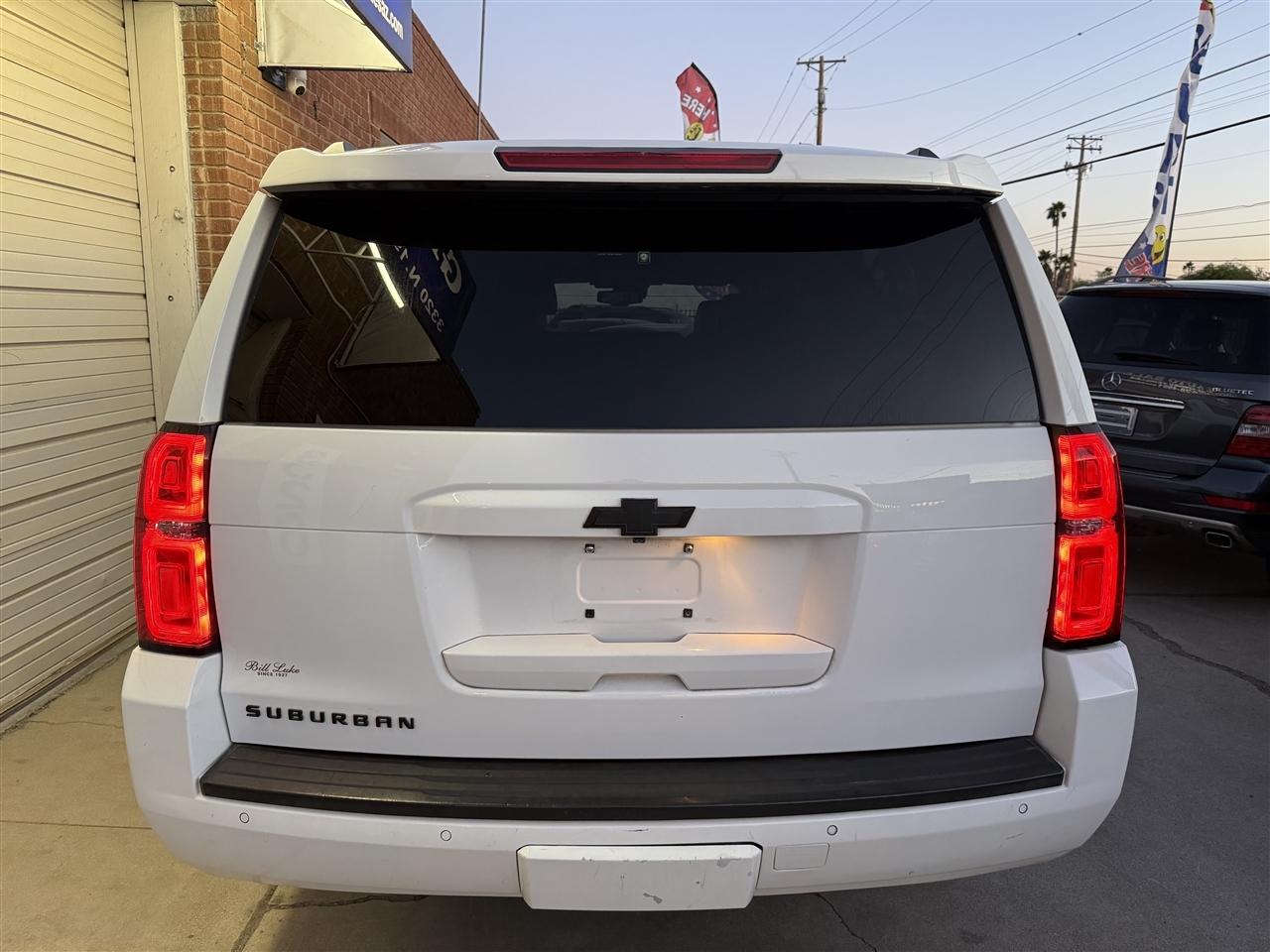 Chevrolet Suburban LT 4WD 2019
