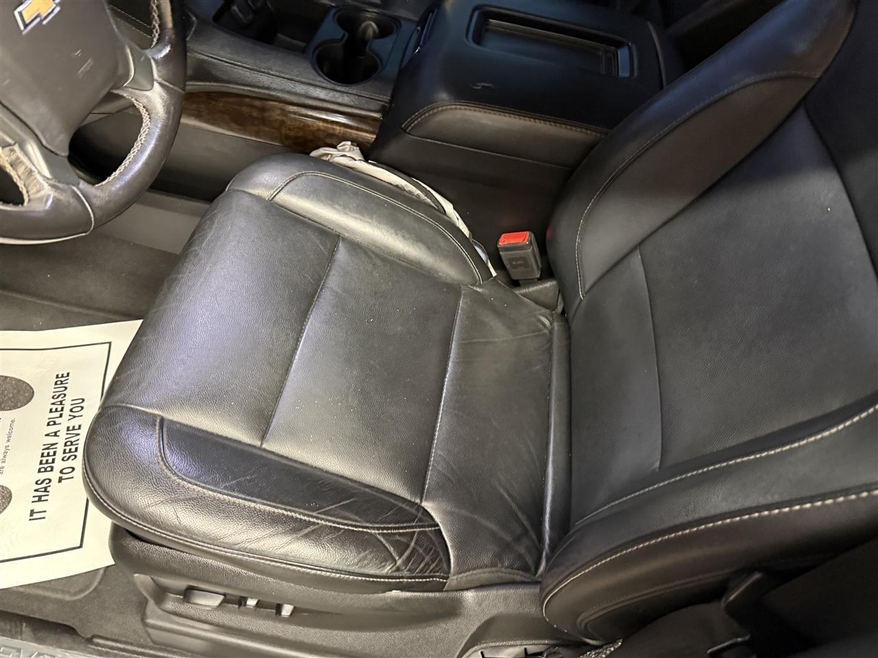 Chevrolet Suburban LT 4WD 2019