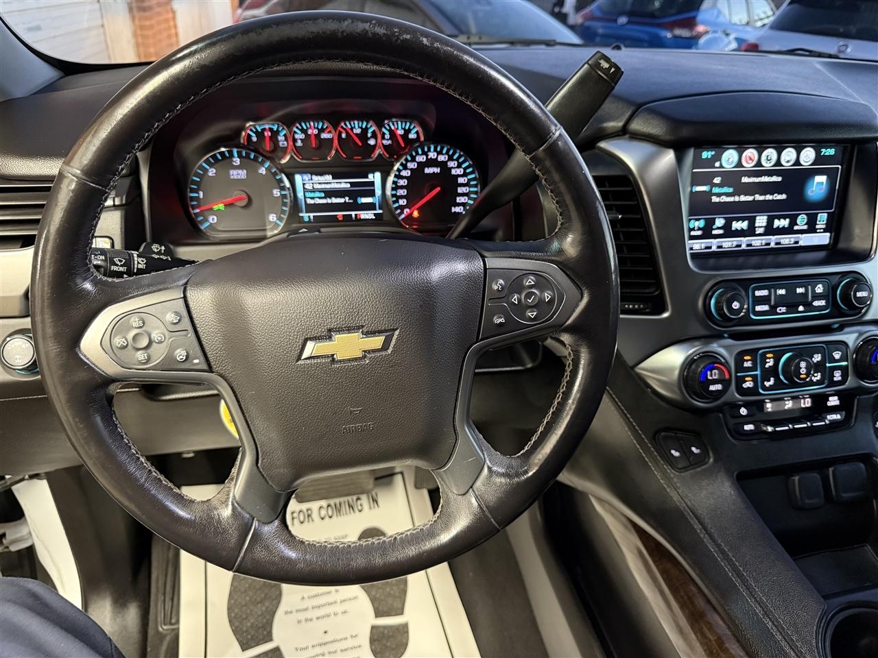 Chevrolet Suburban LT 4WD 2019