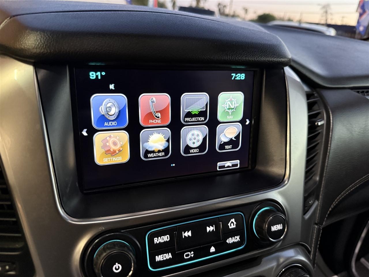 Chevrolet Suburban LT 4WD 2019