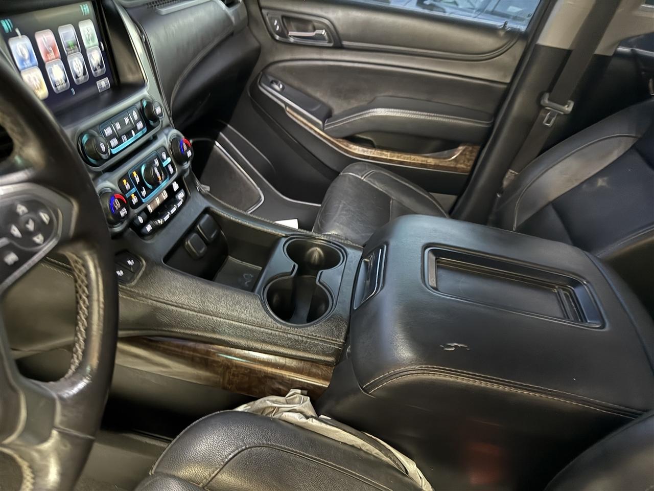 Chevrolet Suburban LT 4WD 2019