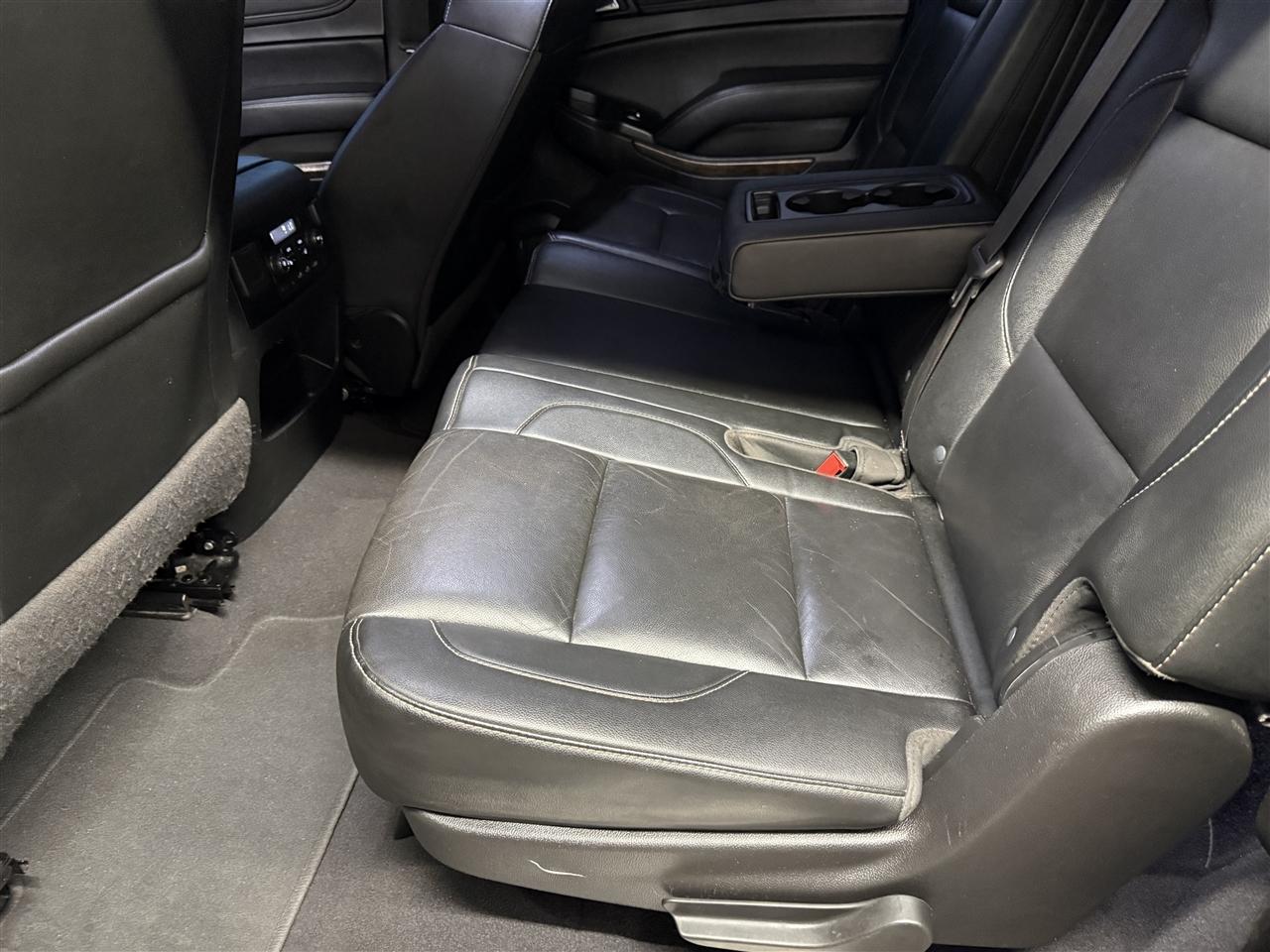 Chevrolet Suburban LT 4WD 2019