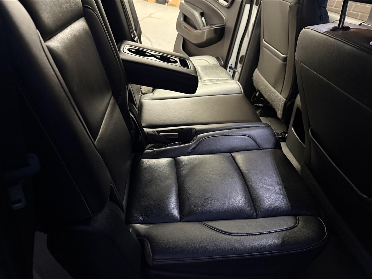 Chevrolet Suburban LT 4WD 2019