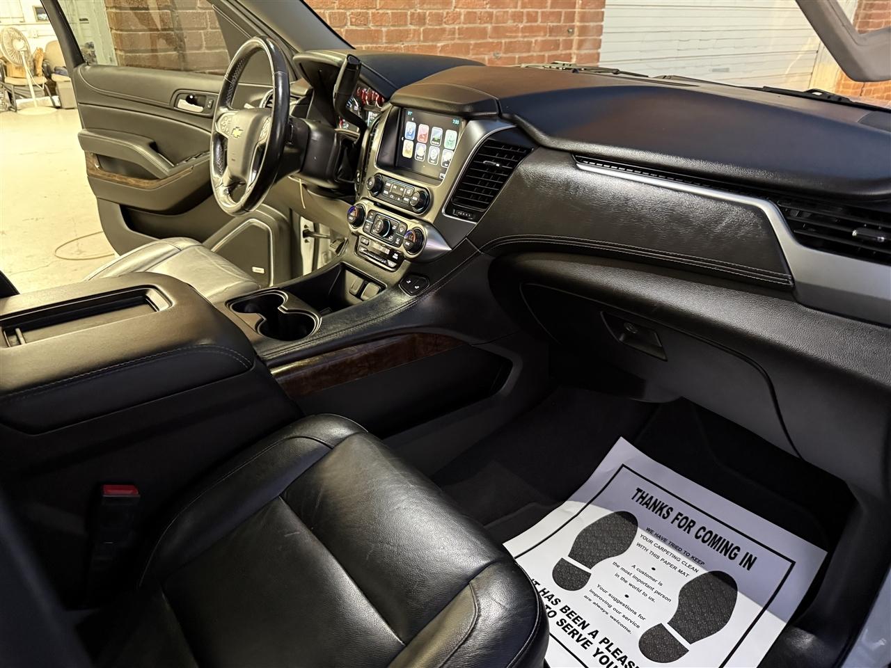 Chevrolet Suburban LT 4WD 2019