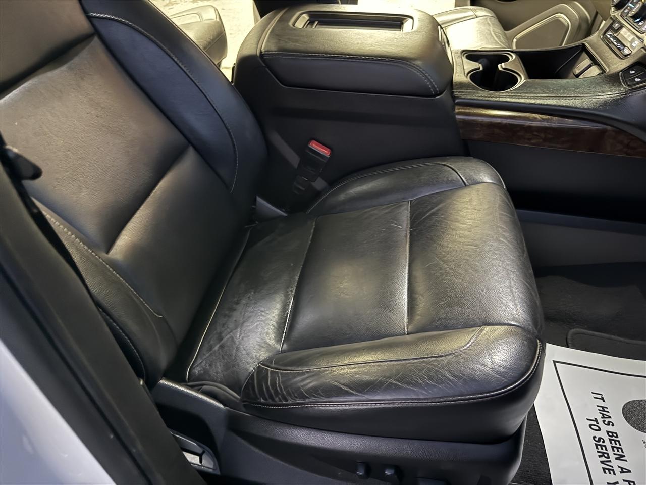 Chevrolet Suburban LT 4WD 2019