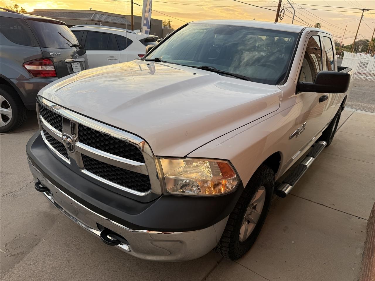 RAM 1500 Tradesman Quad Cab 4WD 2018