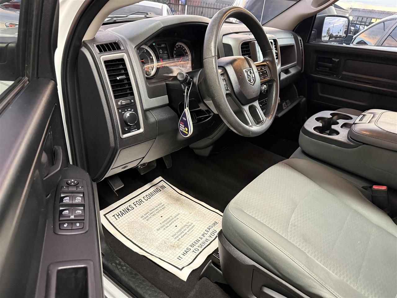 RAM 1500 Tradesman Quad Cab 4WD 2018