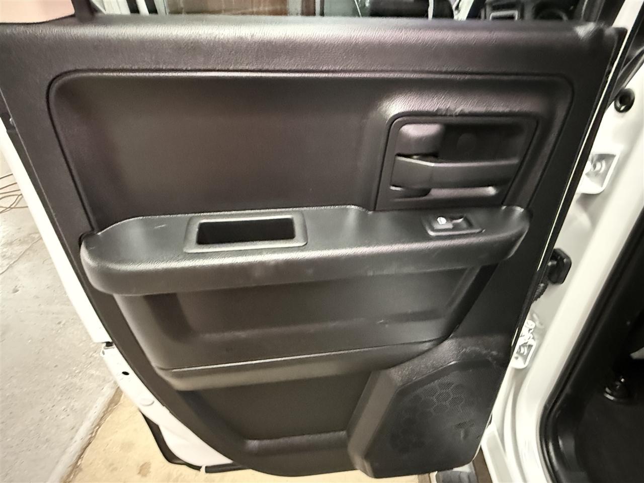 RAM 1500 Tradesman Quad Cab 4WD 2018