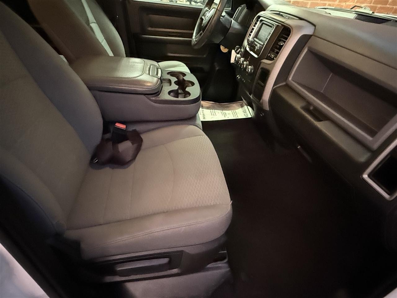 RAM 1500 Tradesman Quad Cab 4WD 2018