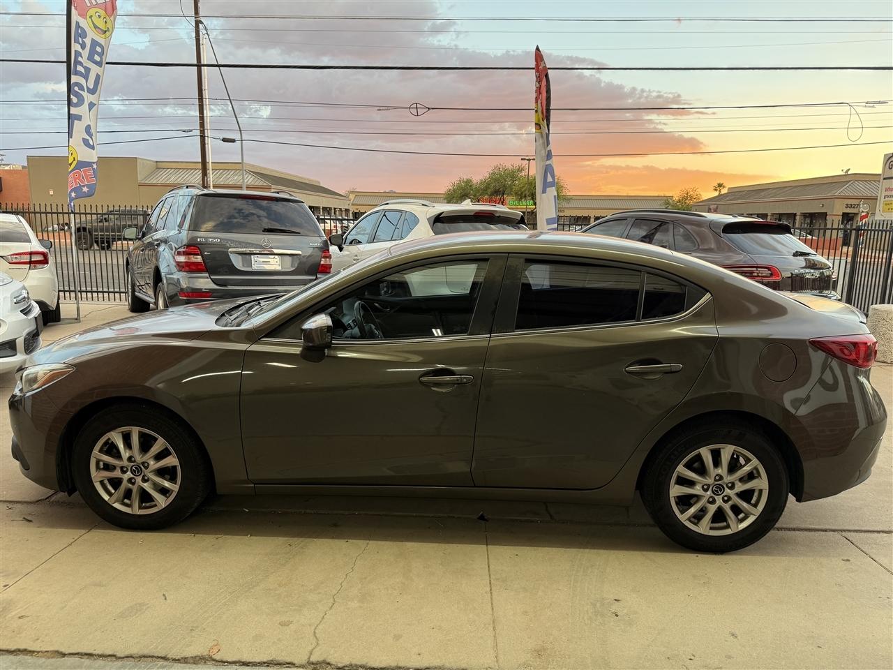 Mazda MAZDA3 i Touring AT 4-Door 2015