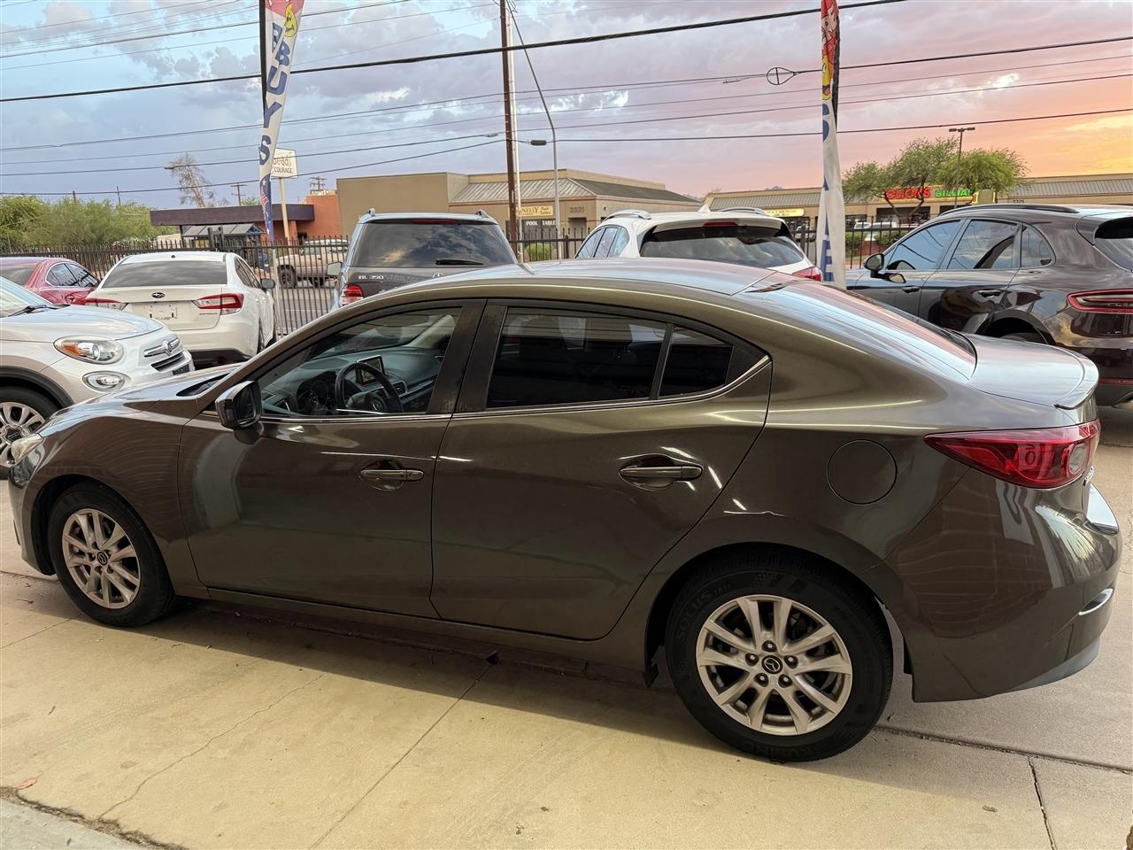 Mazda MAZDA3 i Touring AT 4-Door 2015