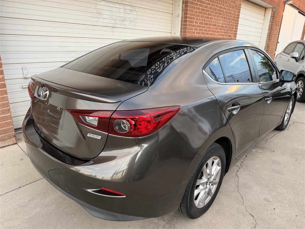 Mazda MAZDA3 i Touring AT 4-Door 2015