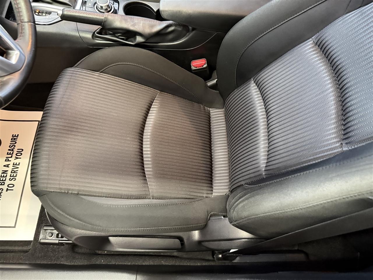 Mazda MAZDA3 i Touring AT 4-Door 2015