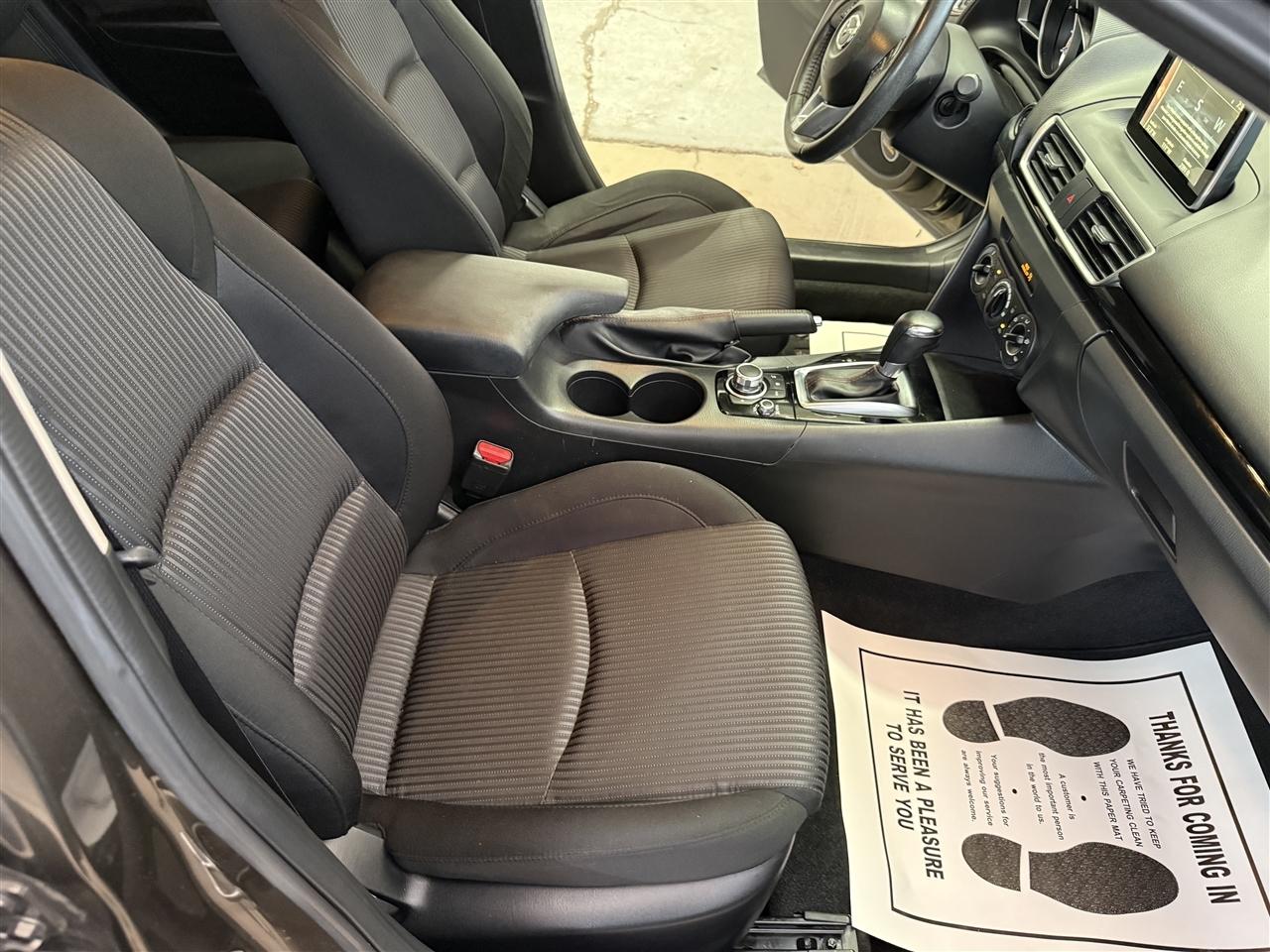 Mazda MAZDA3 i Touring AT 4-Door 2015