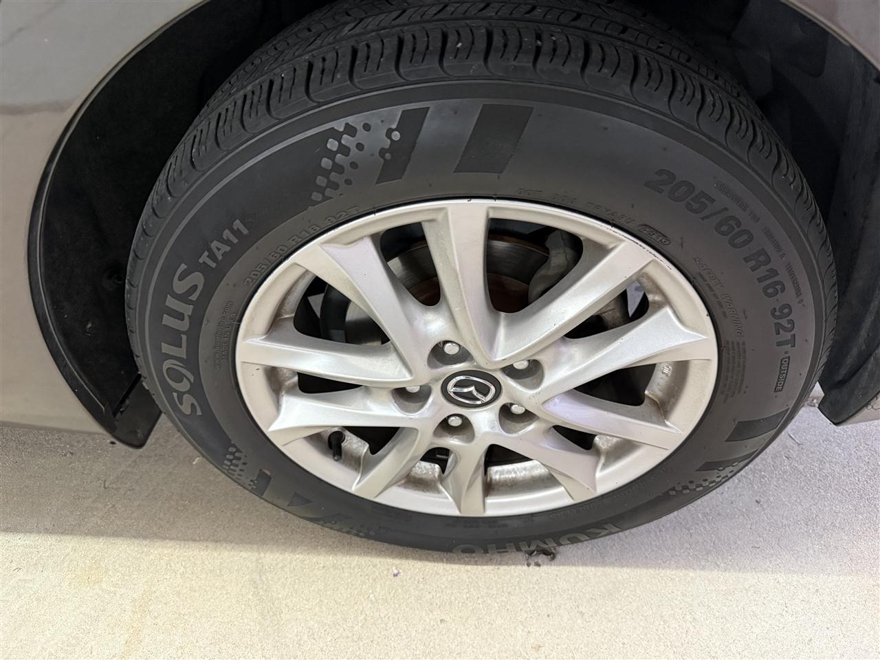 Mazda MAZDA3 i Touring AT 4-Door 2015