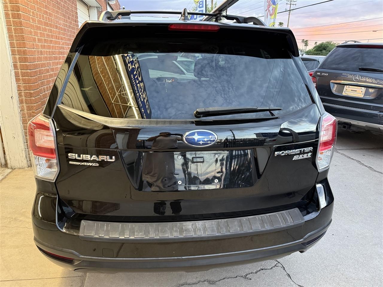 Subaru Forester 2.5i Premium PZEV CVT 2017