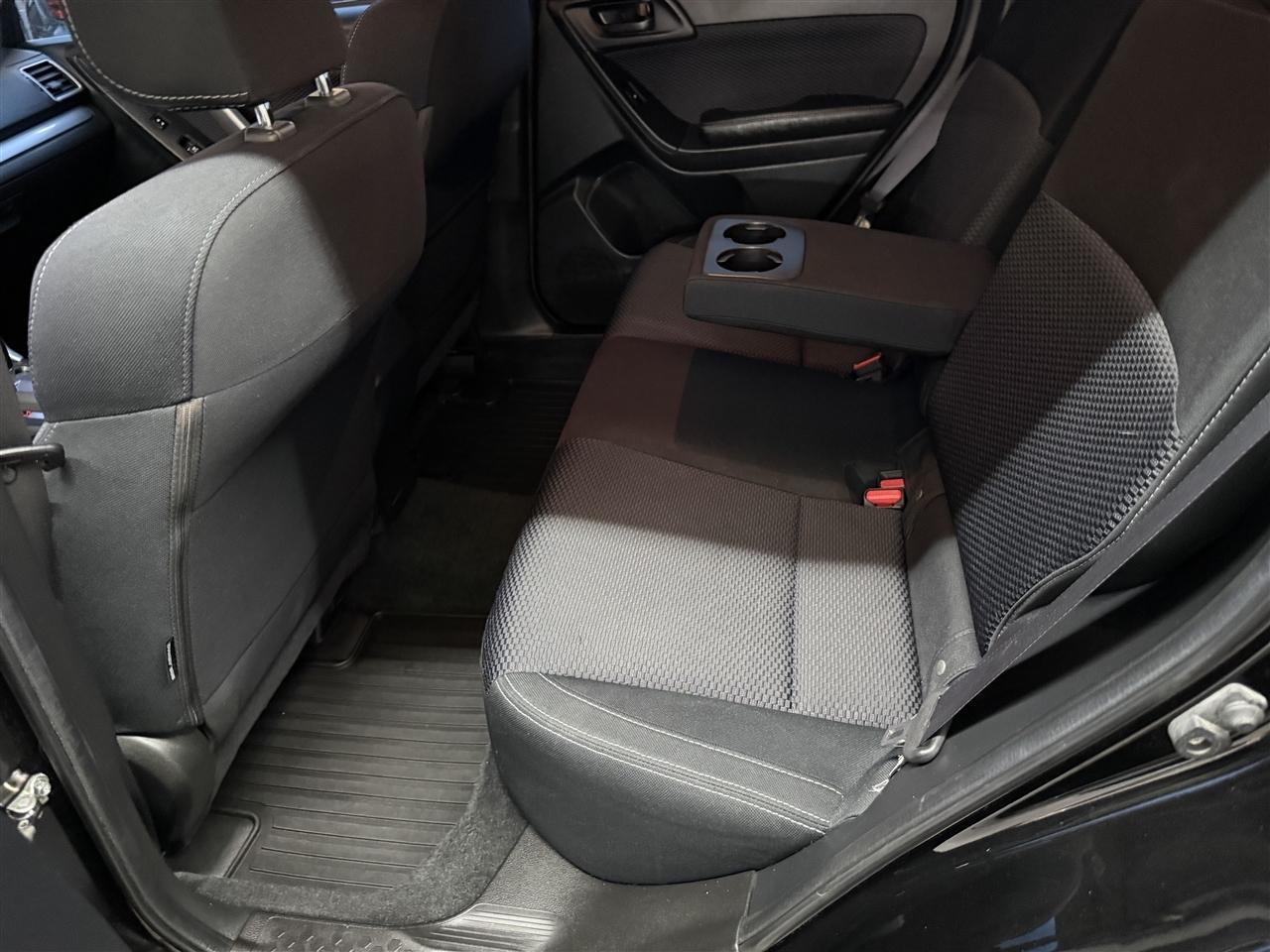 Subaru Forester 2.5i Premium PZEV CVT 2017